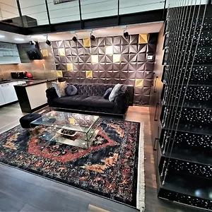 Goldcentral Art B6 Apartment Budapest