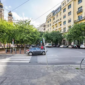 Breathless Panorama Synagogue Elegant Attic Free Parking Reservation Needed Apartment Budapest