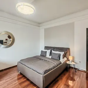 Amora Homes Breathless Panorama Synagogue Elegant Attic Free Parking Reservation Needed Apartment Budapest