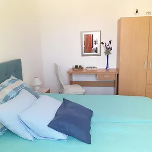Ana Apartment Split